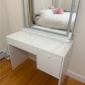 White Vanity Desk with Mirror